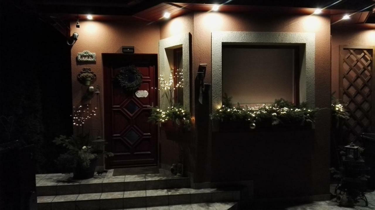 Nyirjes Vendeghaz Hotel Balassagyarmat Luaran gambar